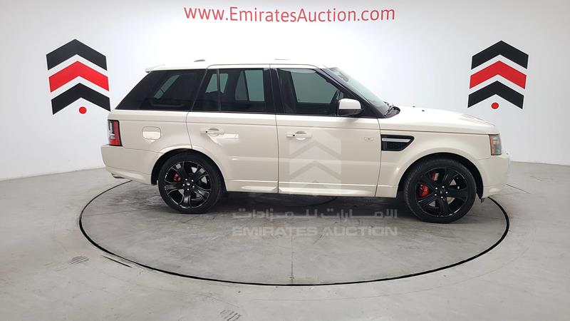 SALLSAAE4AA233314 Auction: EmiratesAuction Lot: 409182 SALLSAAE4AA233314 Range Rover Sport 2010 BLACK Photo 46