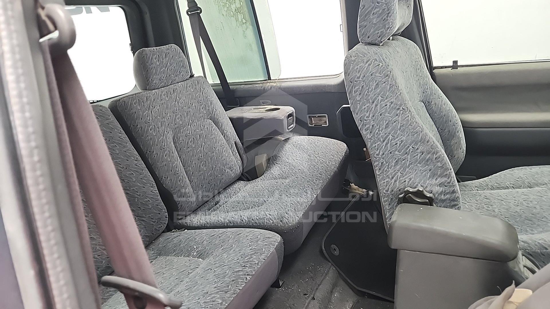 2000 MITSUBISHI PAJERO VIN: JMY0RV230YJ703802