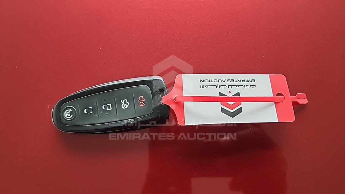 2015 Ford Taurus — Keys — Photo 4
