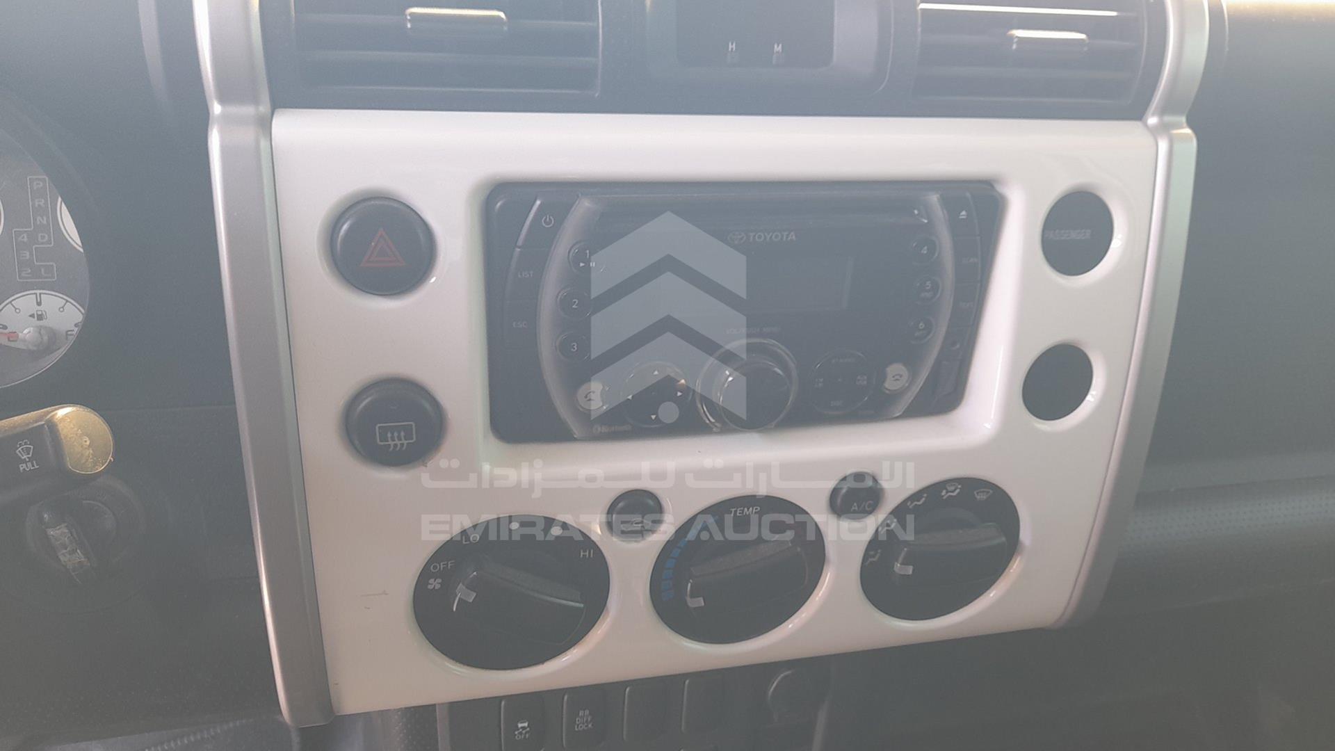 2014 TOYOTA FJ CRUISER VIN: JTEBU11F3EK195394