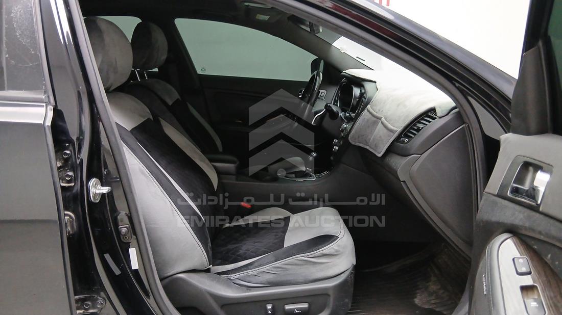 2013 Kia Optima — Front Right Passenger Seat View — Photo 32