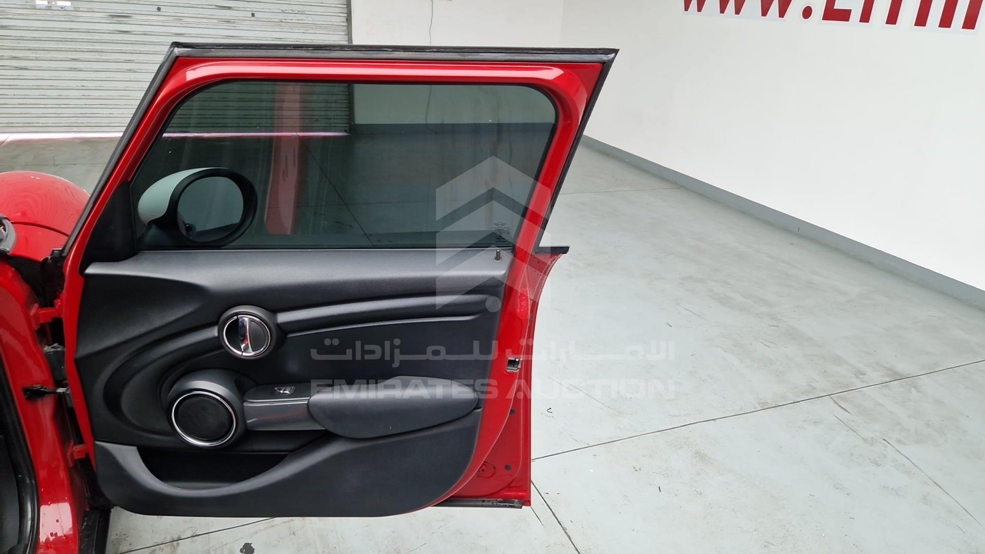 2019 MINI COOPER VIN: WMWXU7A09KTM90284