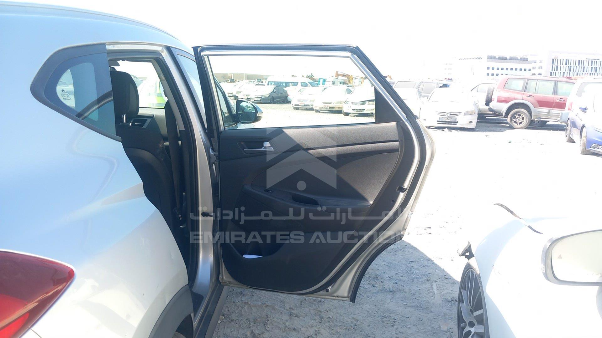 2016 HYUNDAI TUCSON VIN: TMAJ28137GJ061926