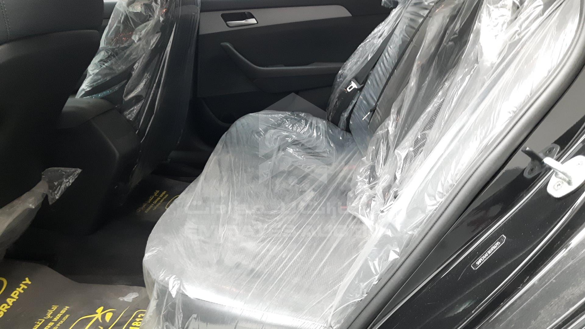 2019 HYUNDAI SONATA VIN: 5NPE24AF3KH786795