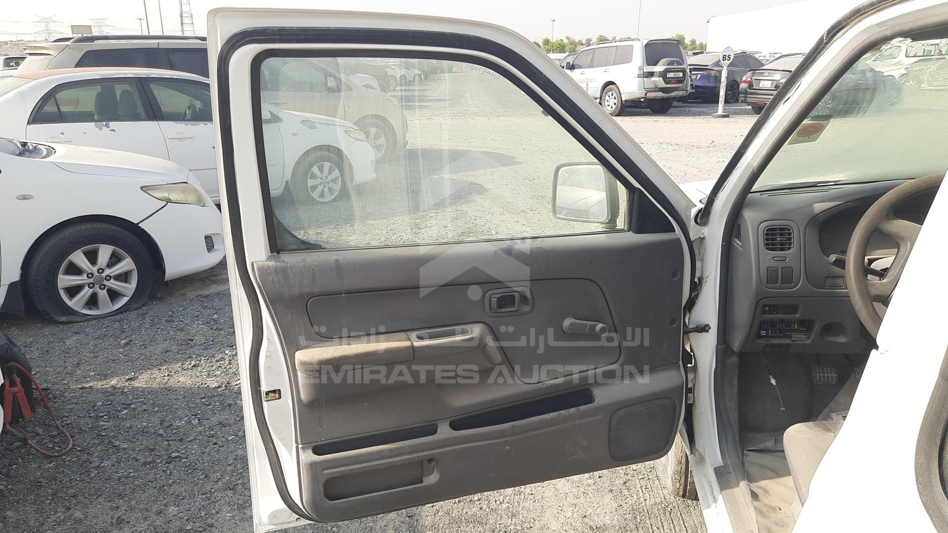 2008 NISSAN PICKUP VIN: JN6DD23S38X227116