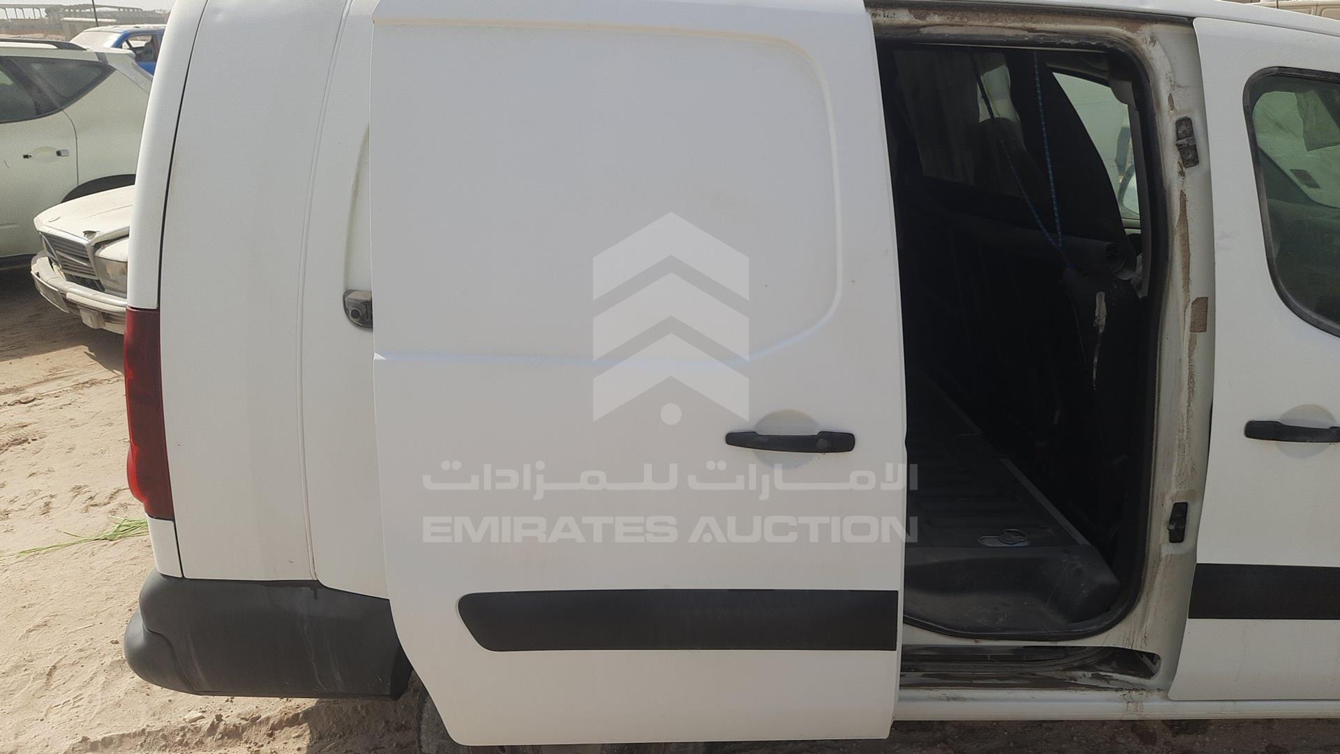 2019 PEUGEOT PARTNER VIN: VF37FNFU6KJ513499