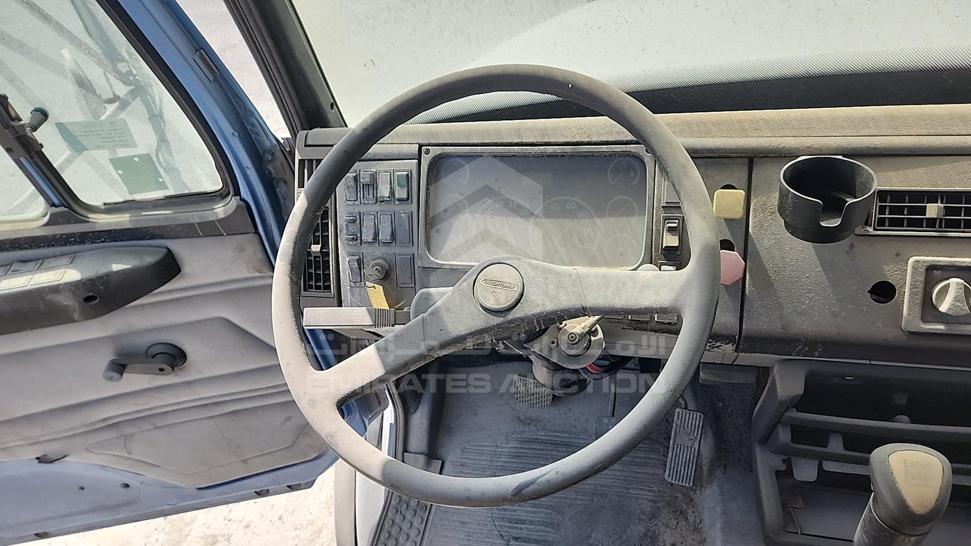 2001 FREIGHTLINER FL 80 VIN: 1FUWTMCB41HH38291