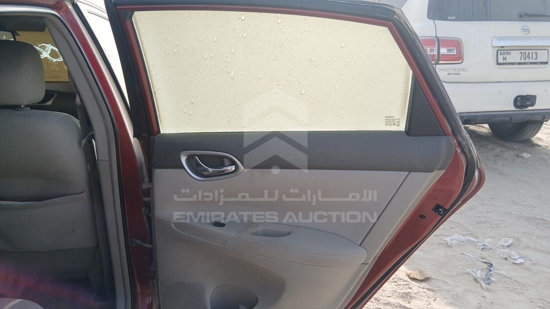 نيسان سينترا 2014 — الباب الخلفي الأيمن — صورة 21