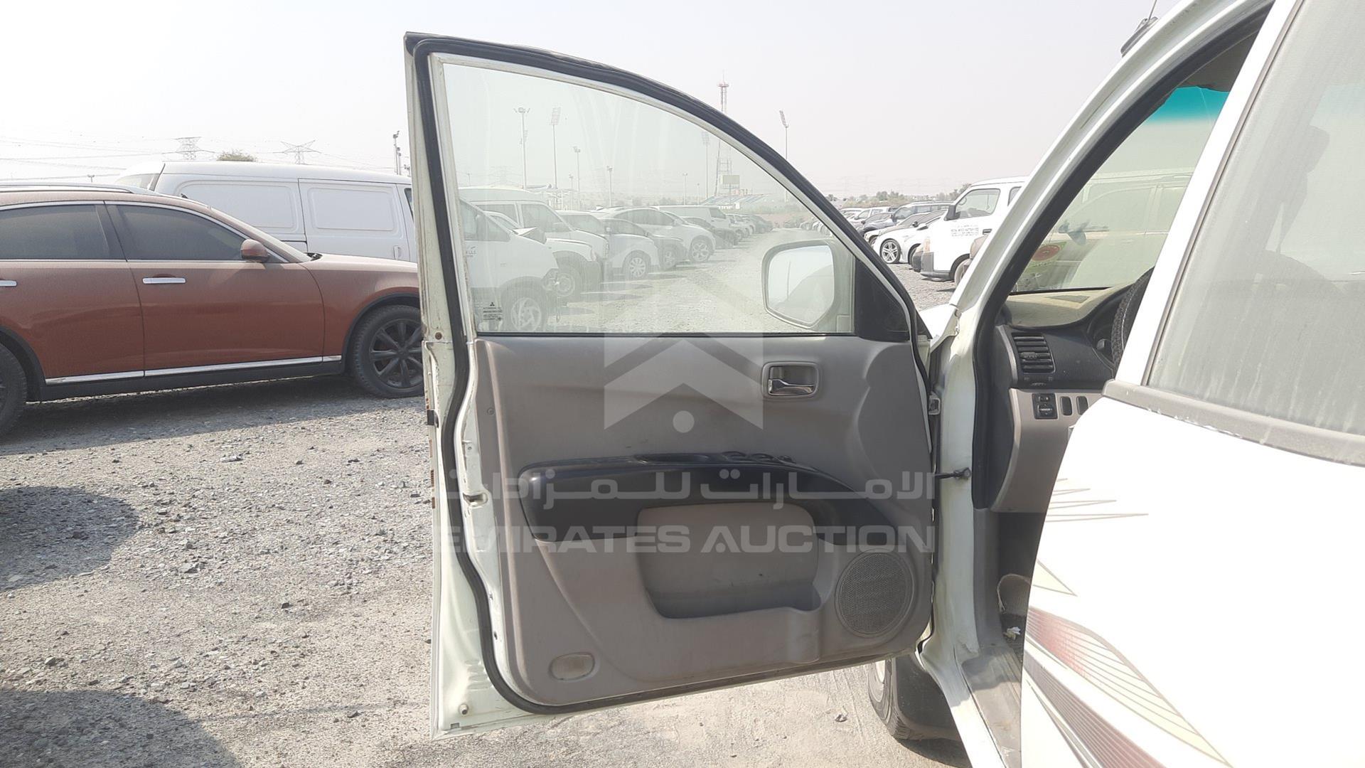 2011 MITSUBISHI PICK UP VIN: MMBJNKB50BD034323