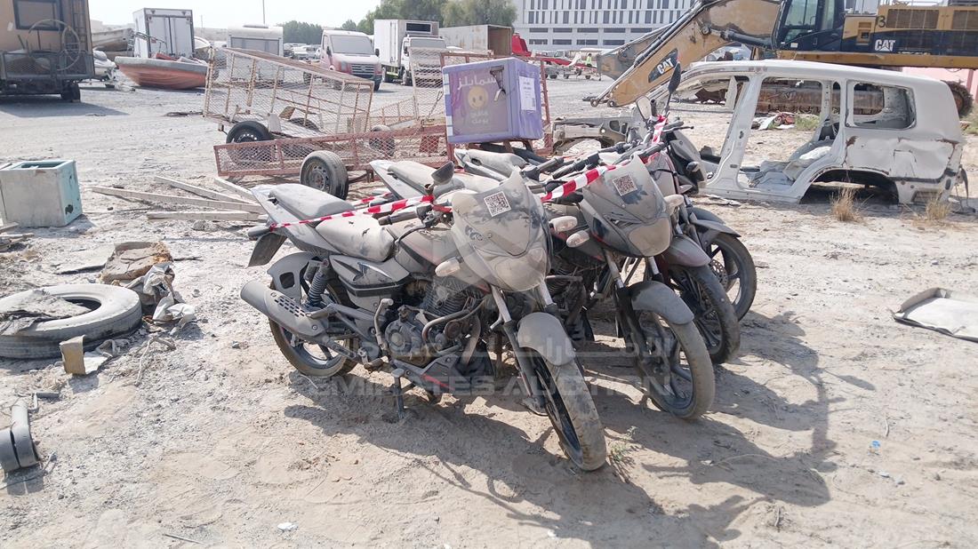 5 Motorbikes — Front Right Angle — Photo 13