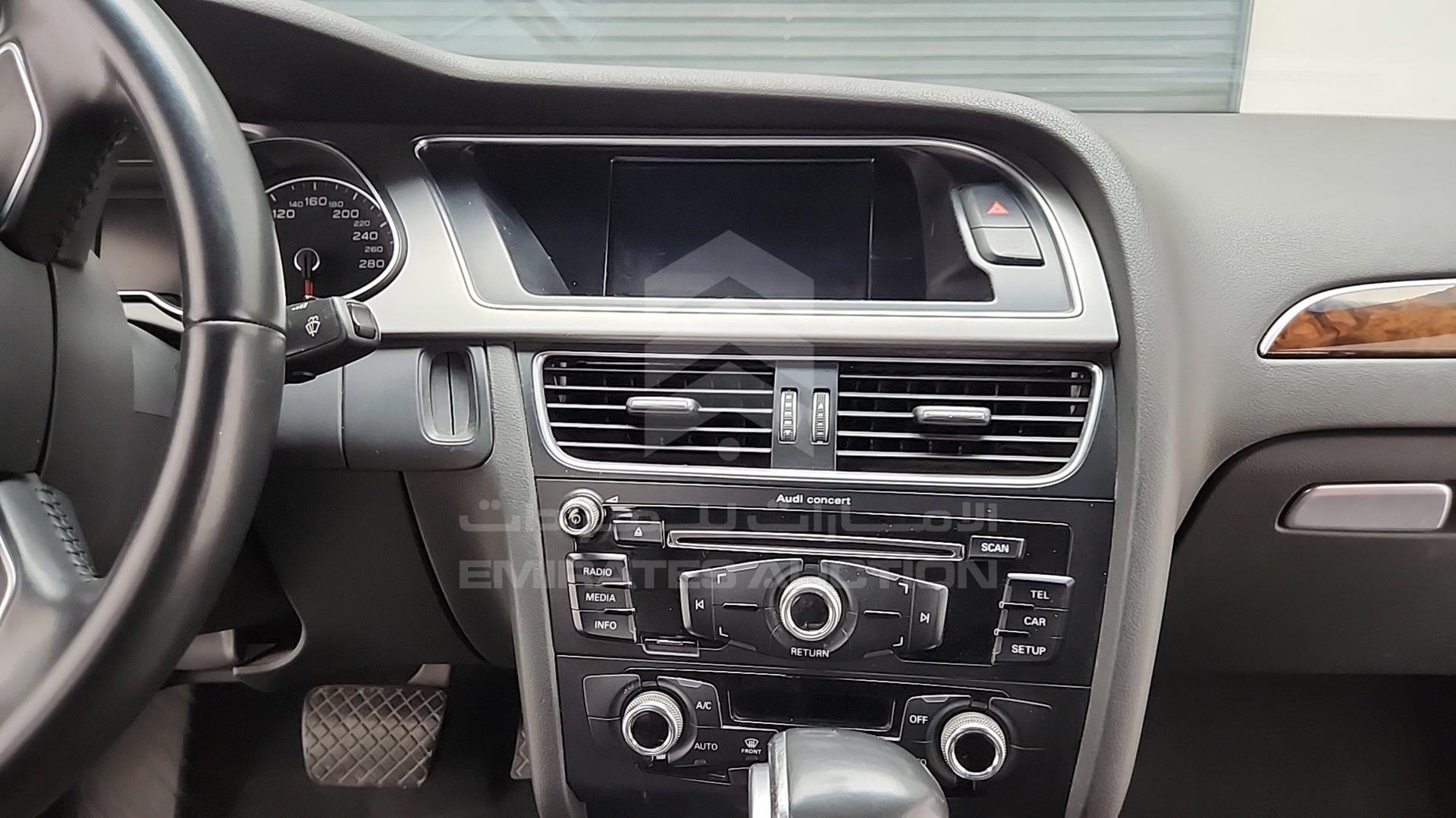 2015 AUDI A4 VIN: WAUACCFL2FN012075