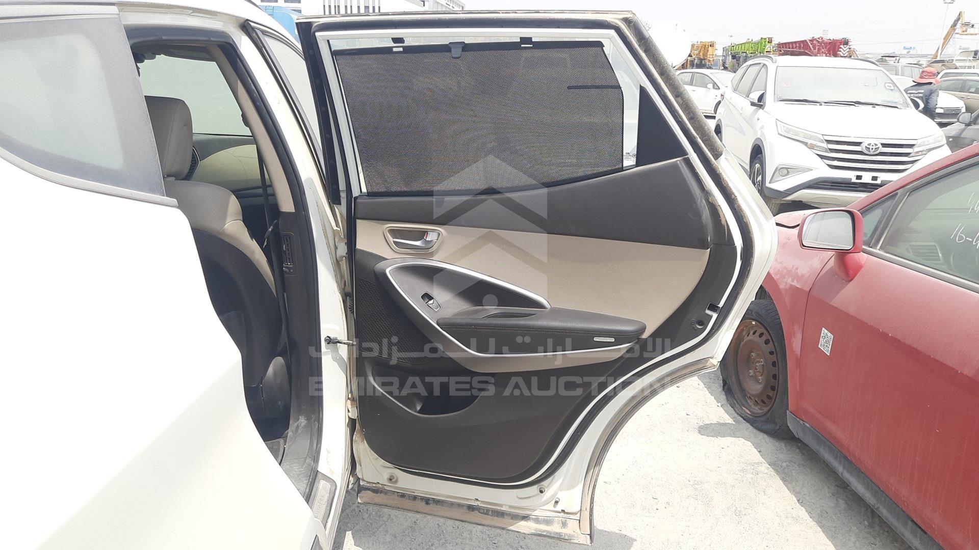 2014 HYUNDAI SANTA FE VIN: KMHSU81E4DU073033