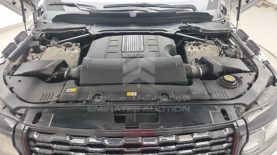 2016 Range Rover Vogue — Engine Bay — Photo 32