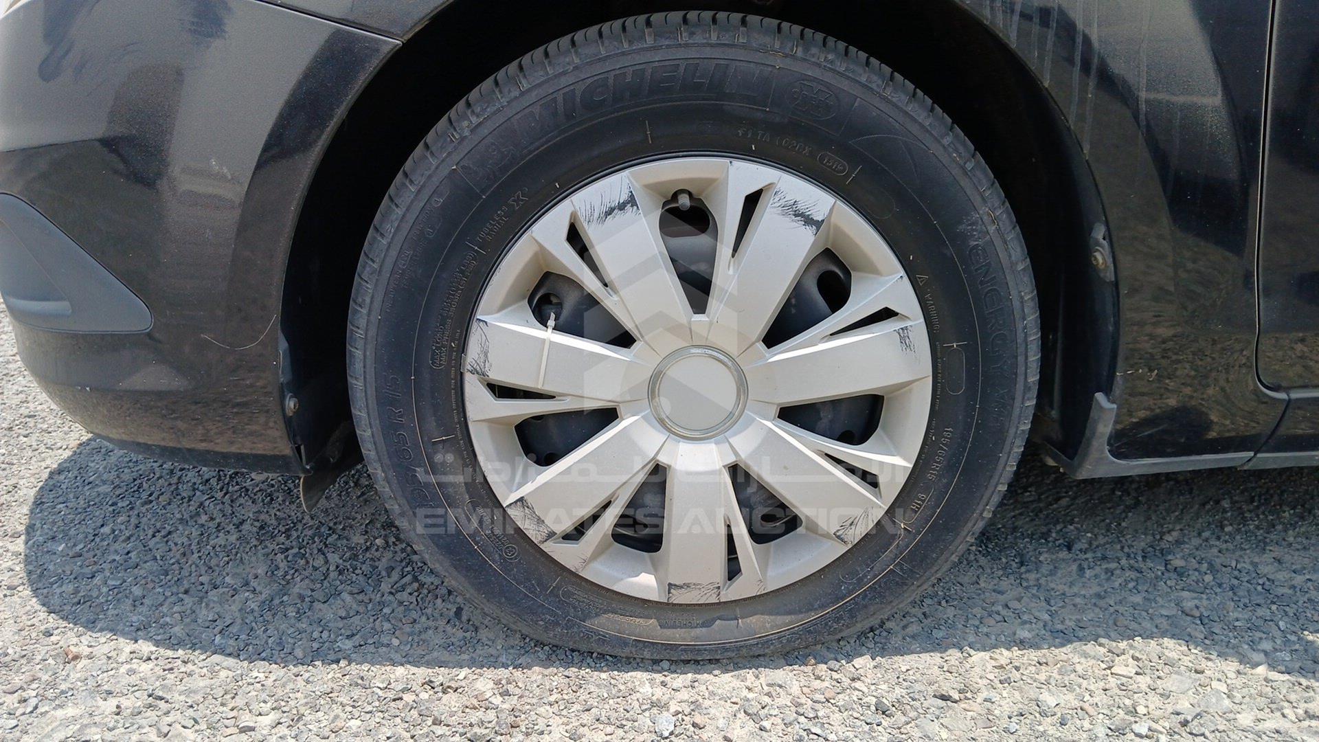 2008 FORD FOCUS VIN: WF0TD35L98VK62164