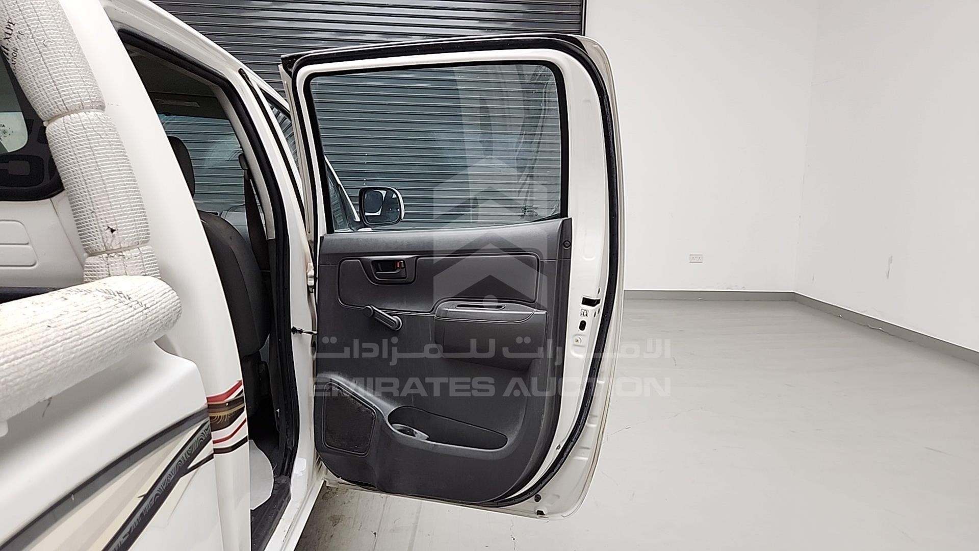 2015 TOYOTA HILUX VIN: MR0EX12G9F2356429