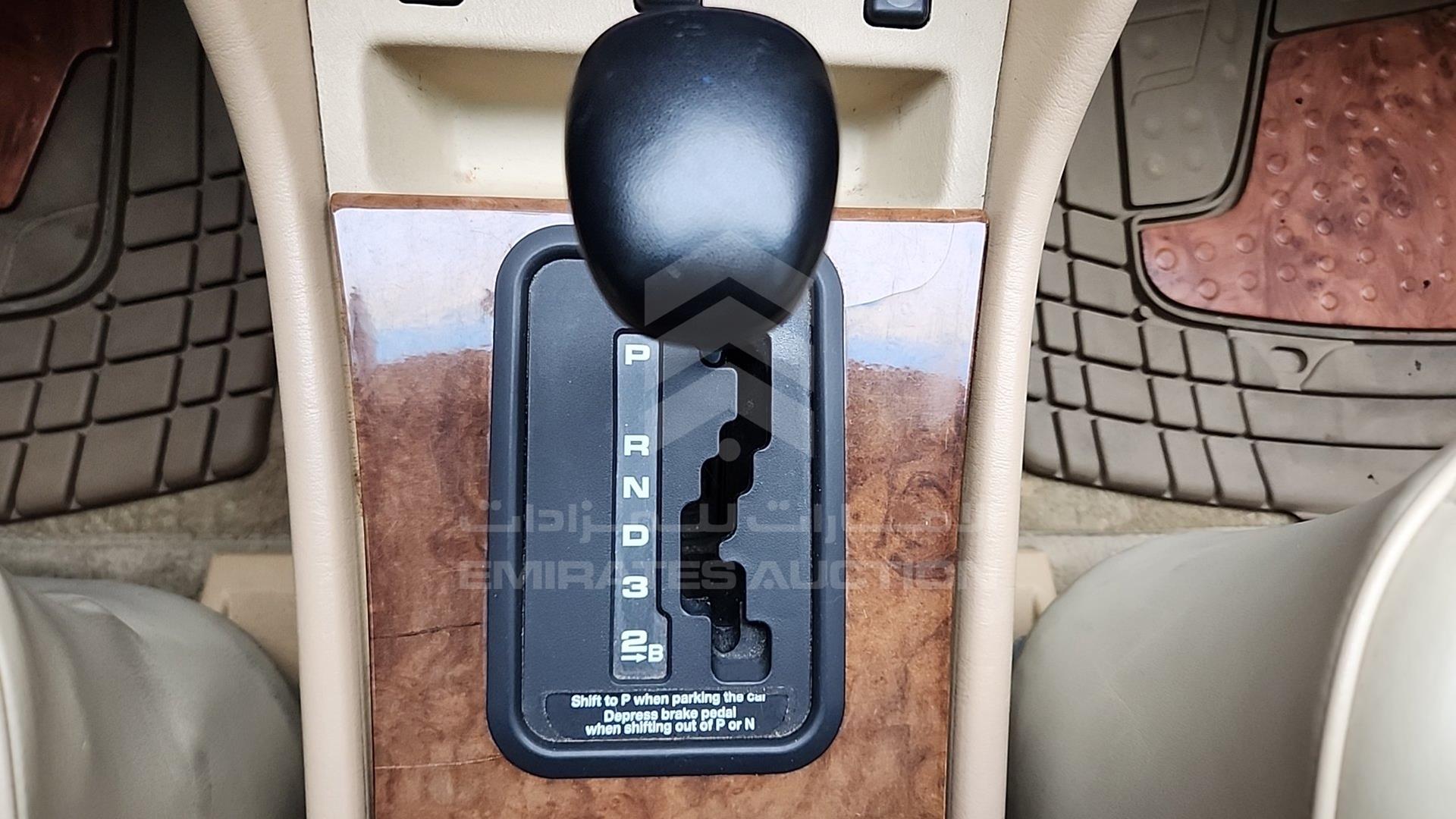1991 MERCEDES SEL 560 VIN: WDBCA39E4MA600786