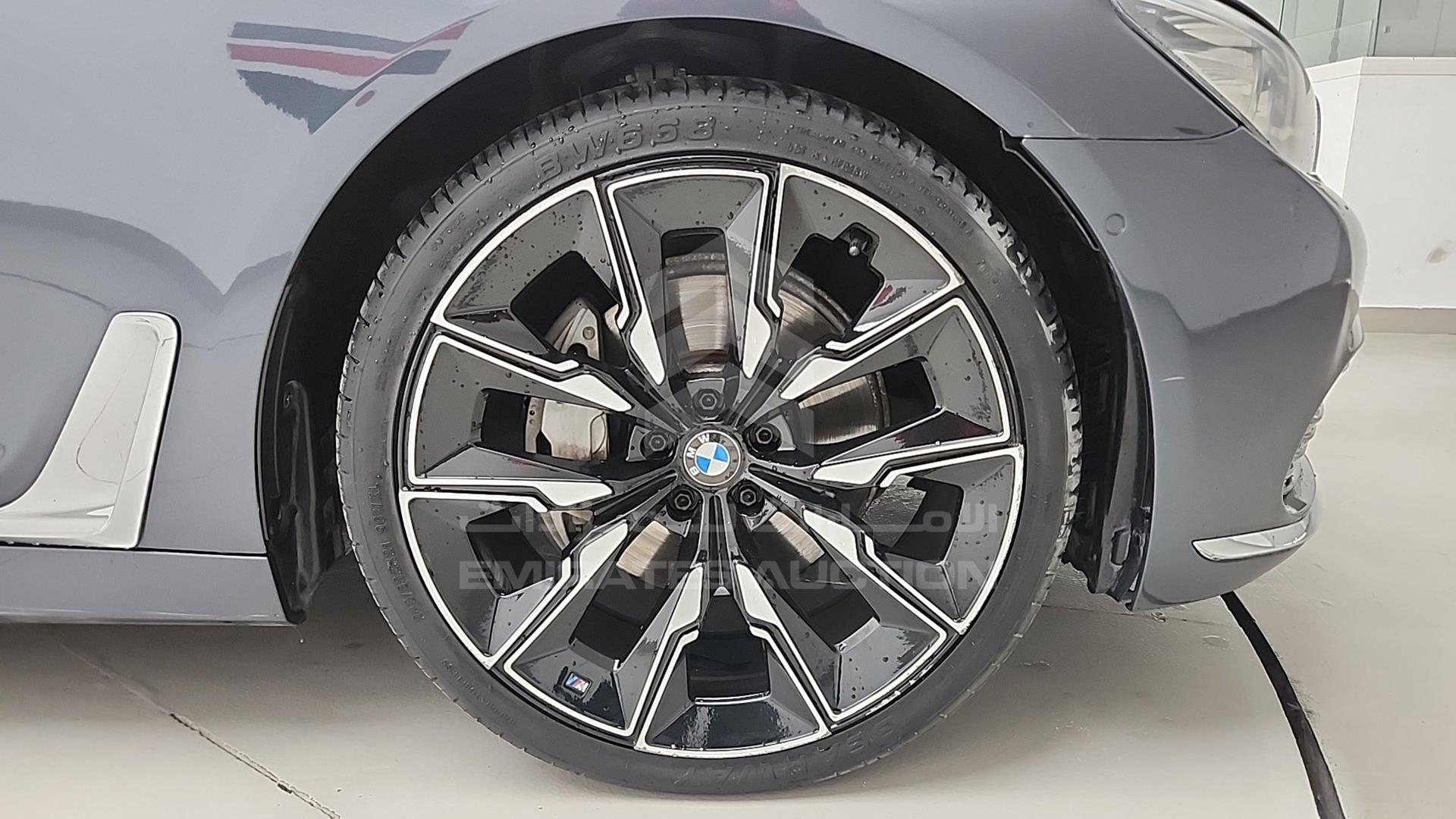 2016 BMW 740 VIN: WBA7E2C59GG546751