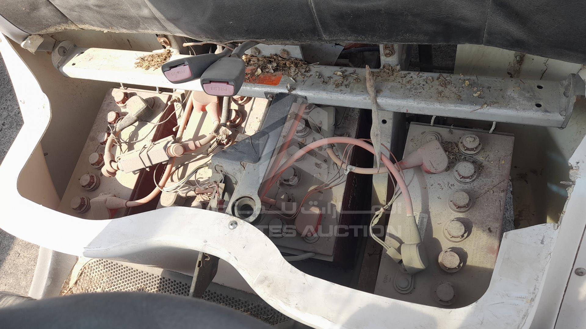 0 ELECTRIC VEHICLE --- VIN: 5ASGTHA40BF052987