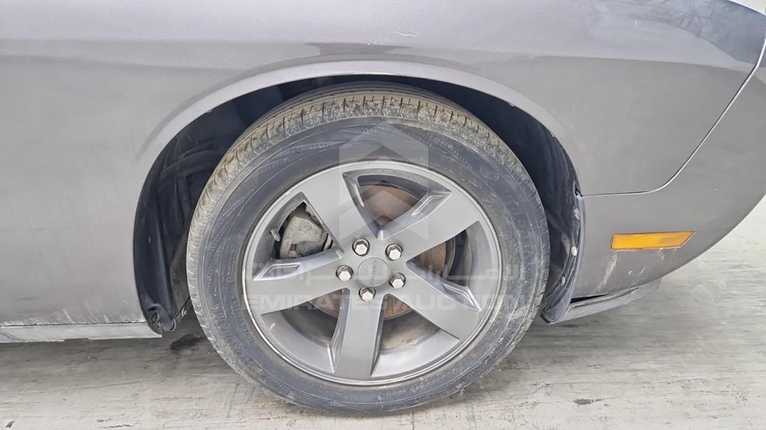 2014 Dodge Challenger — Front Right Tyre — Photo 33