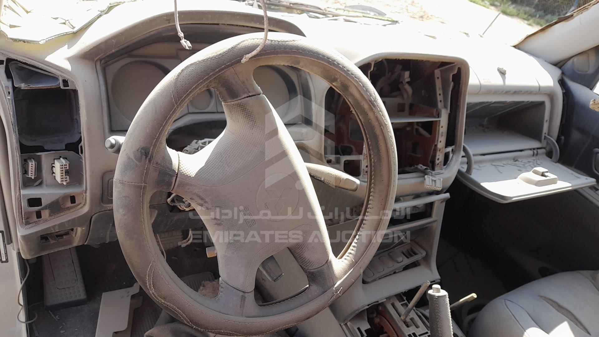 2005 MITSUBISHI PAJERO VIN: JMYMRV63W5J711085