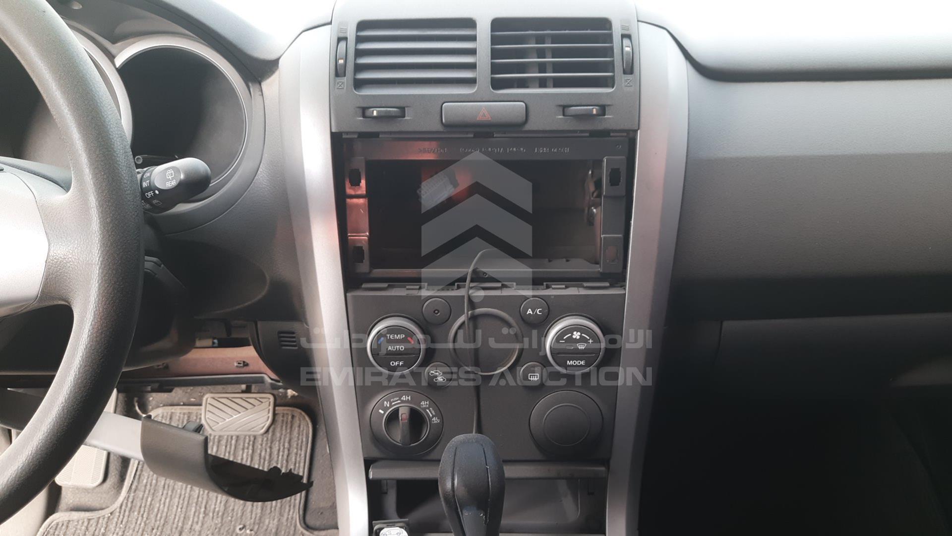 2011 SUZUKI GRAND VITARA VIN: JS3TA04V6B4610580