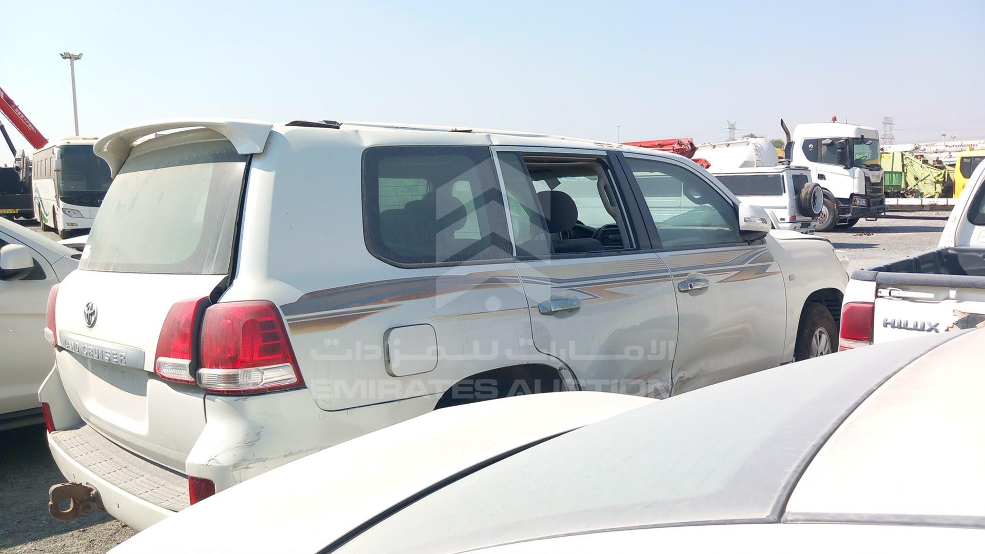 2009 TOYOTA LAND CRUISER VIN: JTMDU09J494018850
