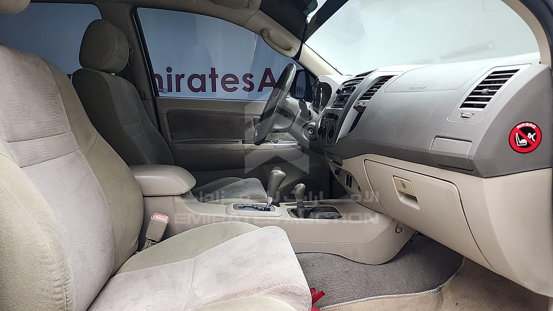 2006 TOYOTA FORTUNER VIN: MR1YU59G360006157
