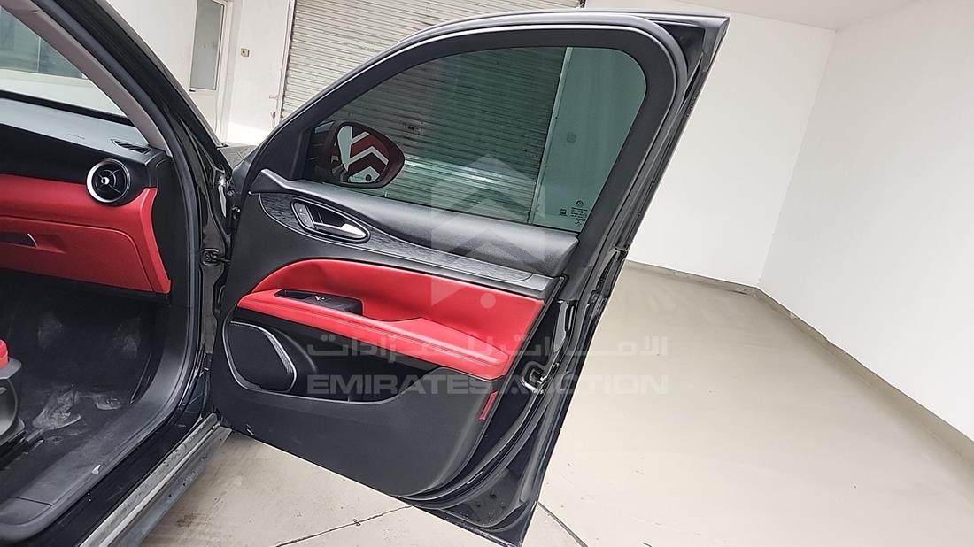 2019 Alfa Romeo Stelvio — Front Right Door — Photo 32