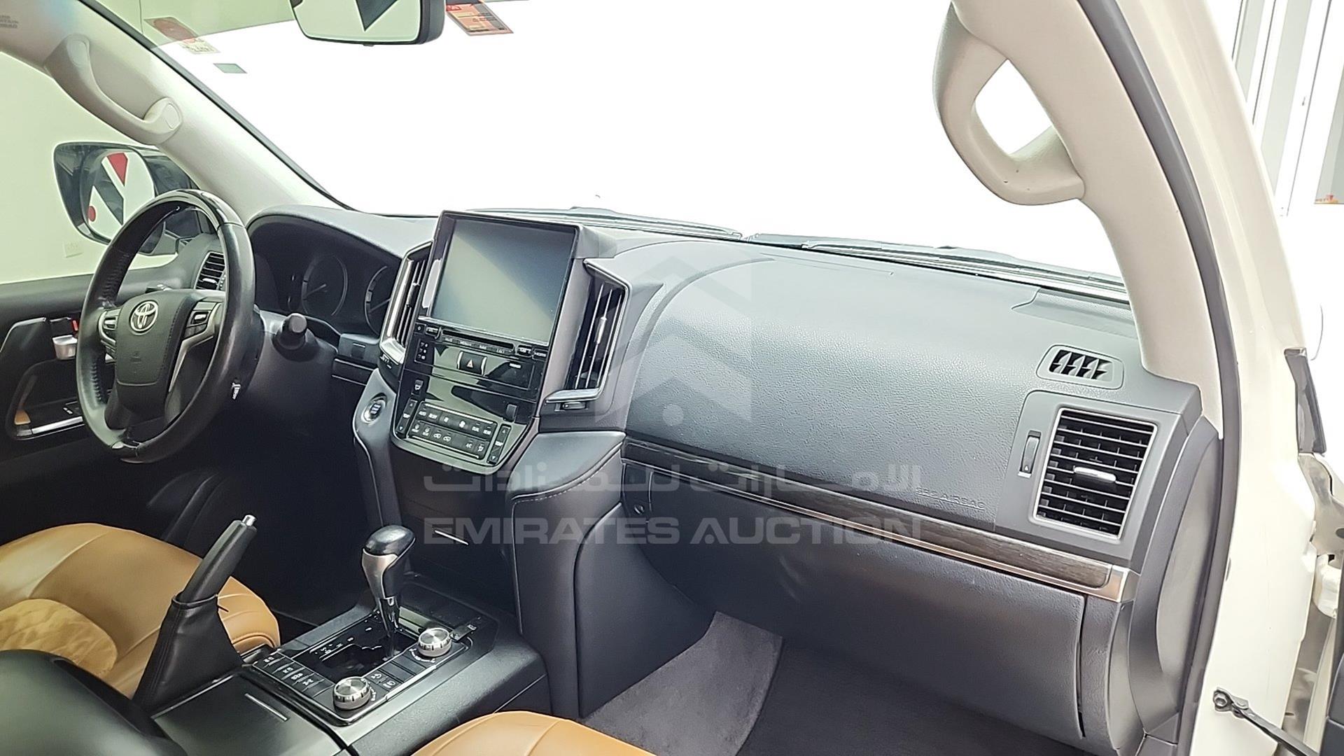 2021 TOYOTA LAND CRUISER VIN: JTMHX01J6M4225253