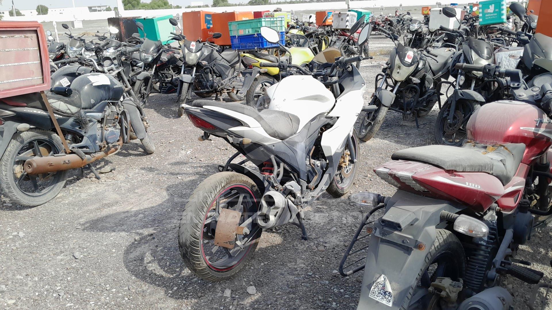 2016 SUZUKI MOTORBIKE VIN: MB8NG4BB8G8102806