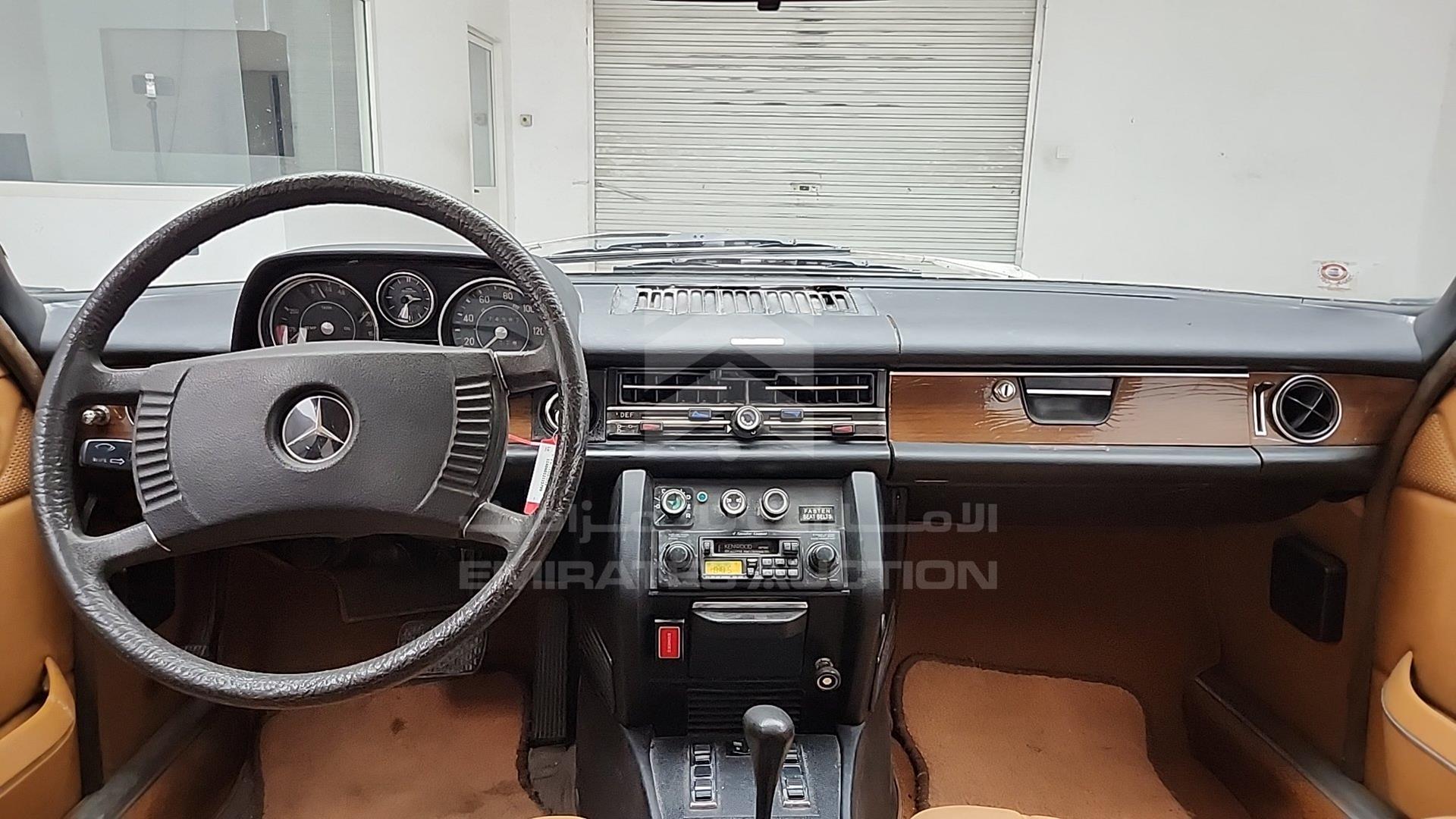 1975 MERCEDES 280 VIN: 11406012115799