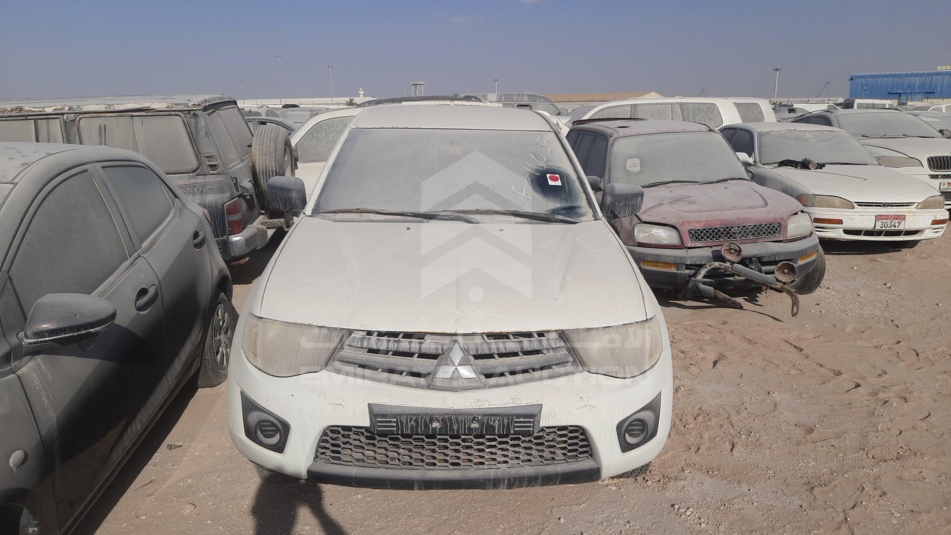 2013 MITSUBISHI L 200 VIN: MMBJNKA50DD027657