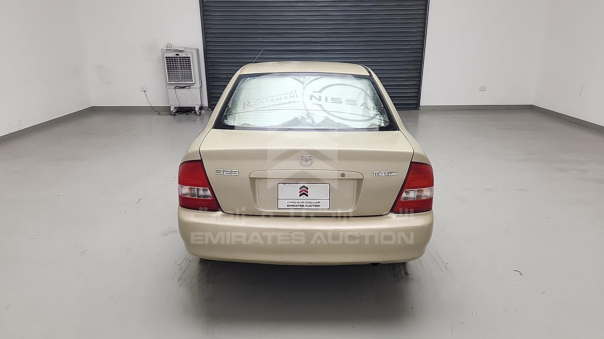 2002 MAZDA 323 VIN: JM7BJ12M821209520