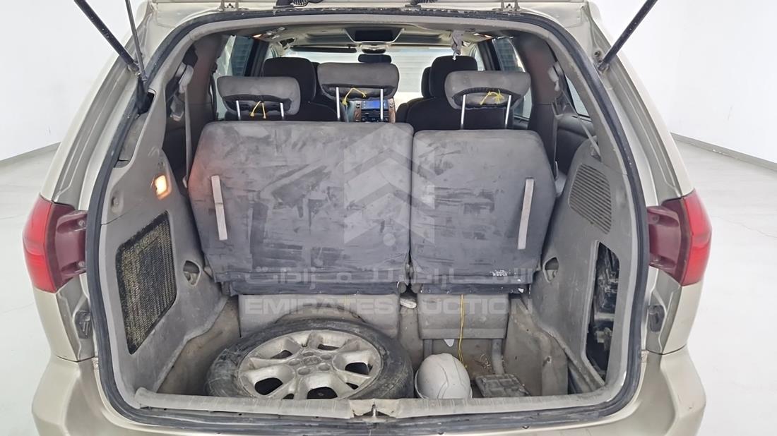 2004 Toyota Sienna — Trunk Interior View — Photo 26