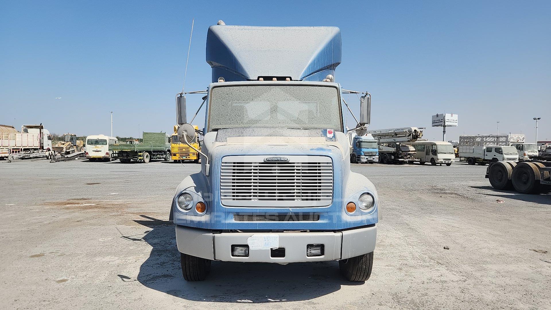 2001 FREIGHTLINER FL 80 VIN: 1FUWTMCB41HH38291