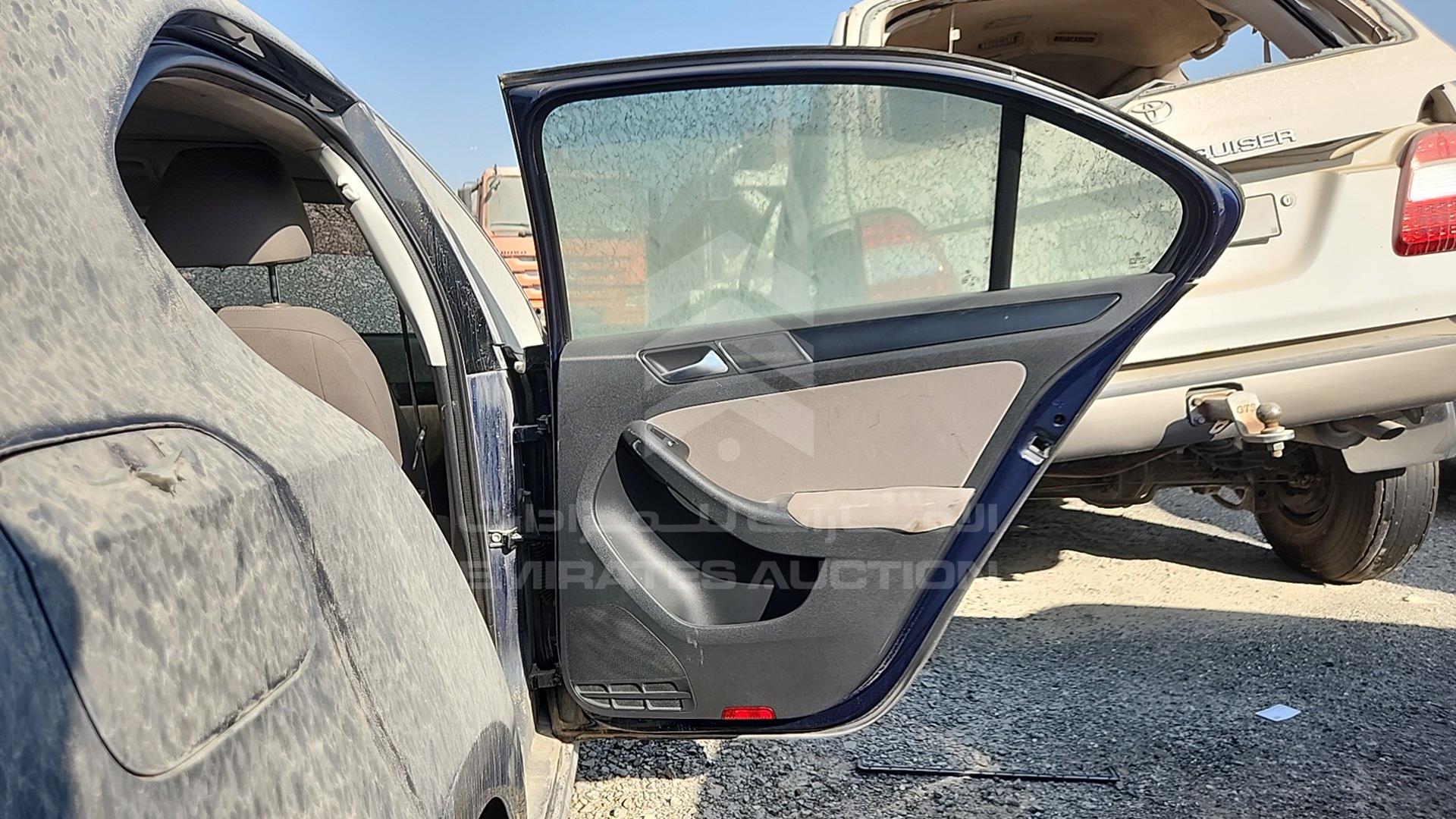 2012 VOLKSWAGEN JETTA VIN: WVWSV1164CM000647