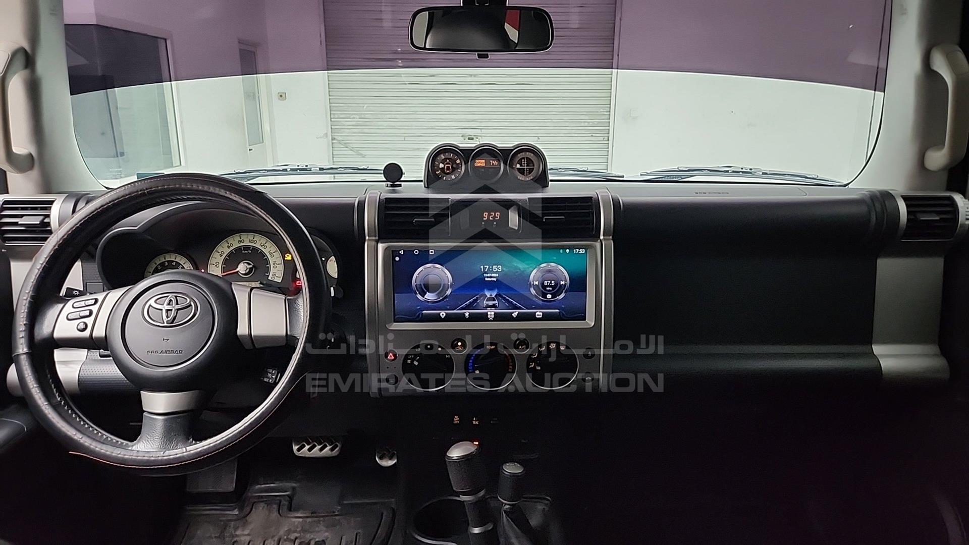 2008 TOYOTA FJ CRUISER VIN: JTEBU11F18K035244