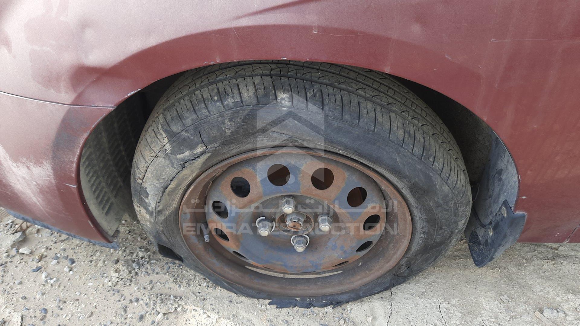 2005 KIA CERATO VIN: KNAFE242155117242