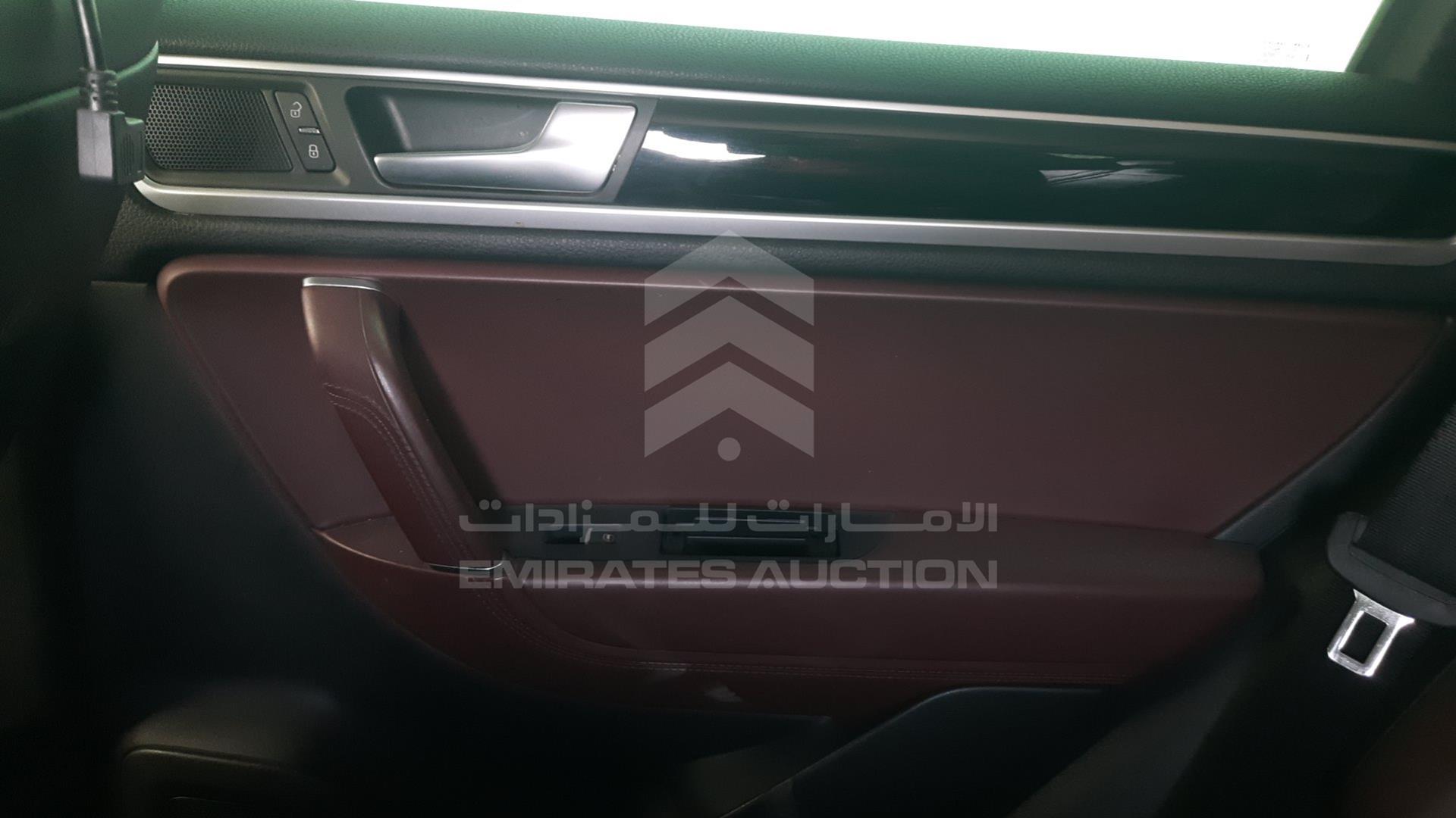 2013 VOLKSWAGEN TOUAREG VIN: WVGBD2BP7DD008254