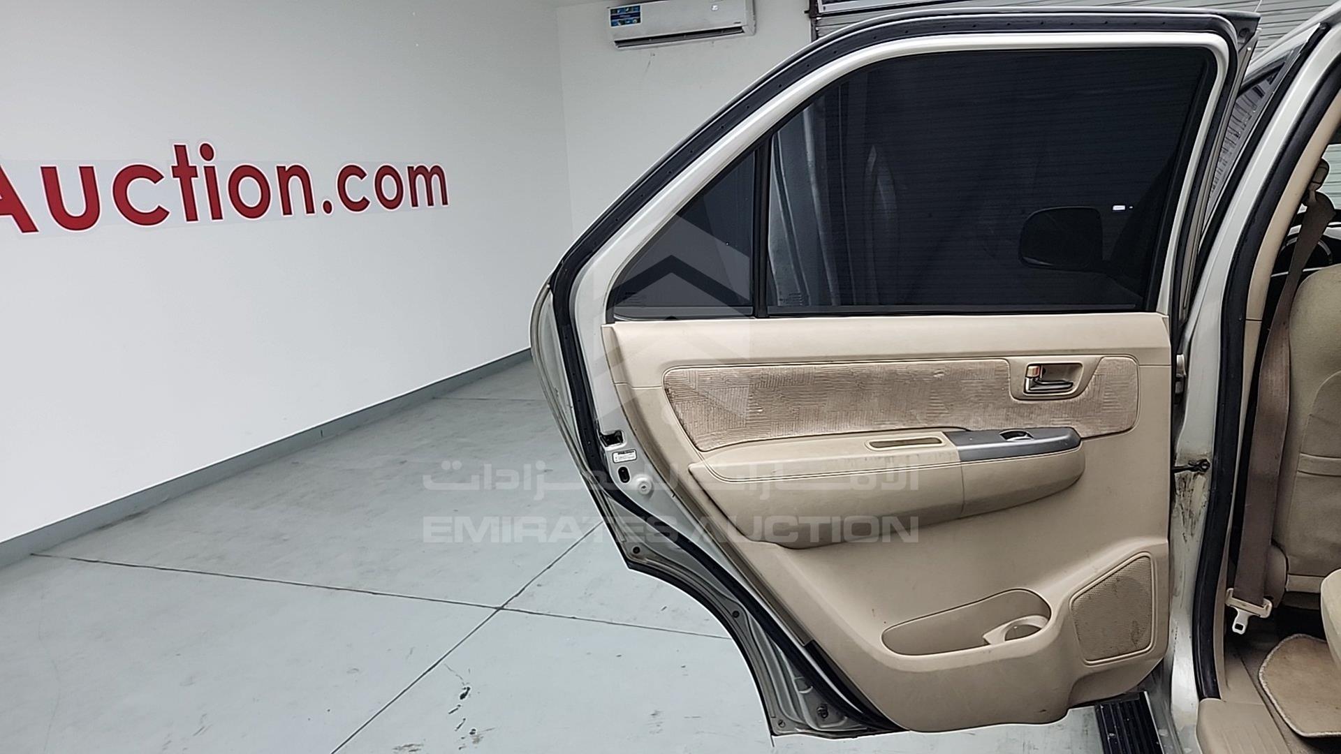 2006 TOYOTA FORTUNER VIN: MR1YU59G360006157