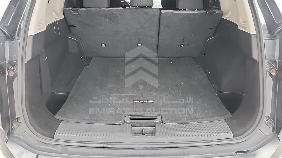 نيسان روج 2023 — زاوية صندوق السيارة — صورة 23