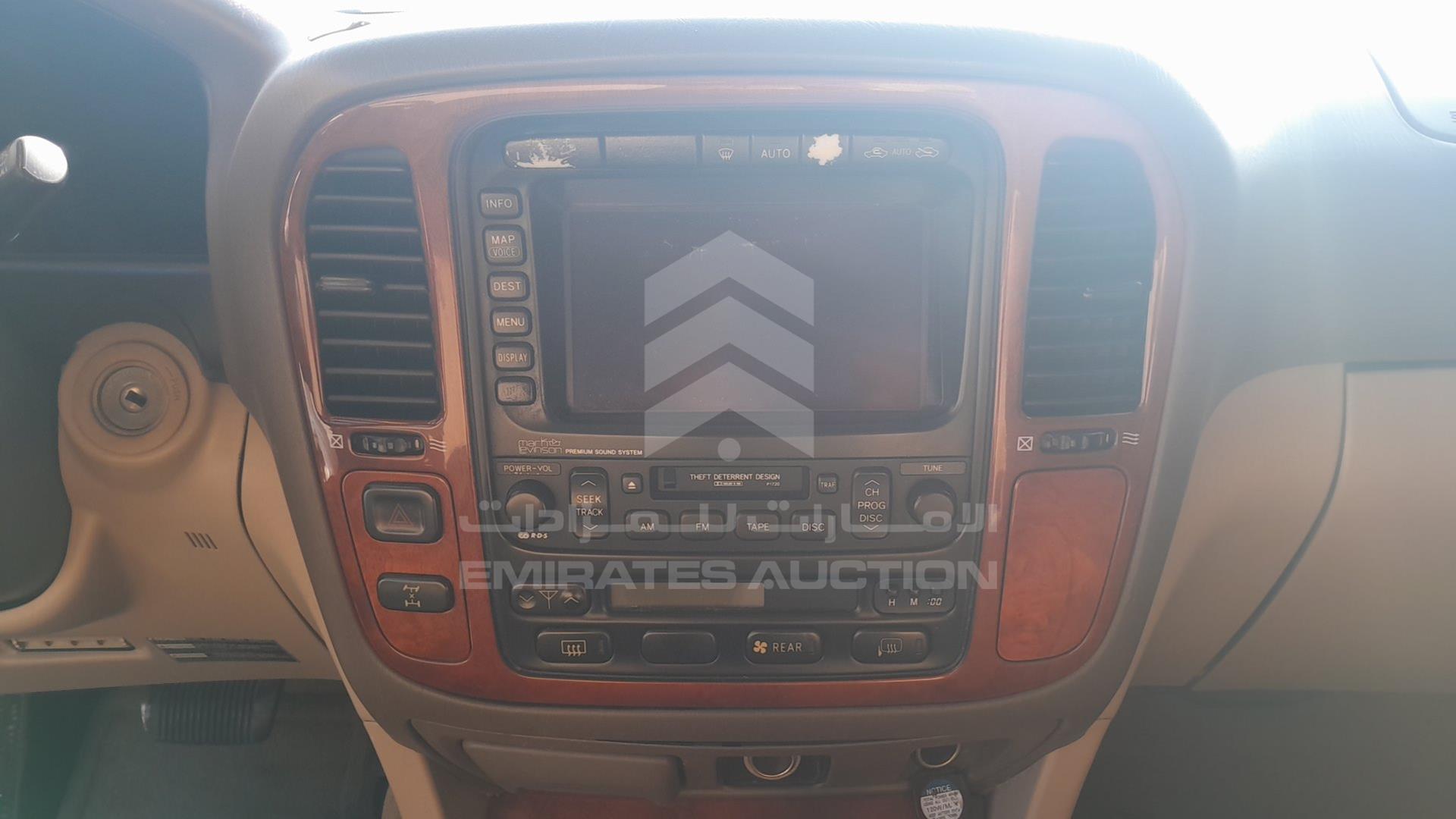 2002 LEXUS LX 470 VIN: JTJHT00W223520942
