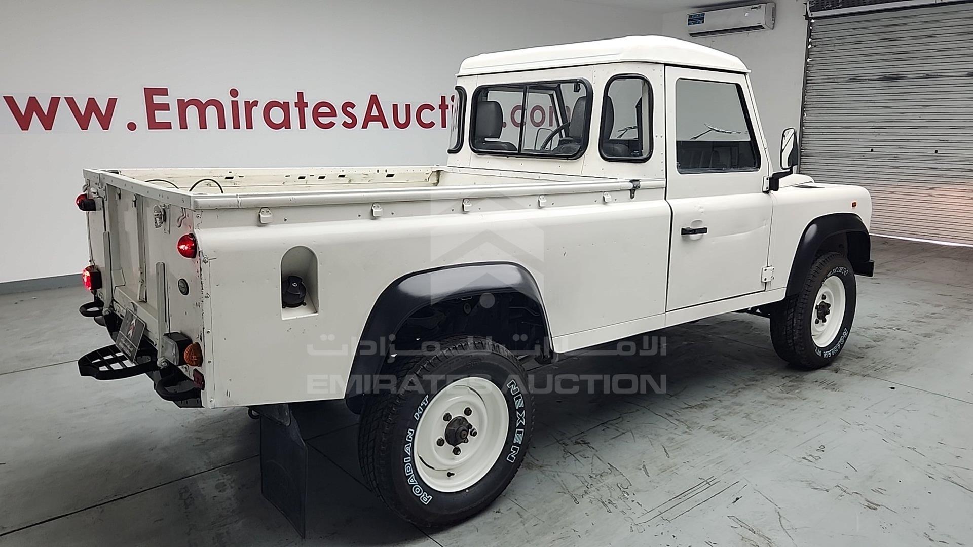 1994 LAND ROVER DEFENDER VIN: SALLDHAV8MA947261