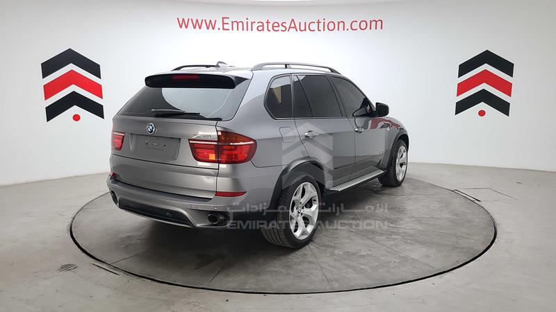 WBAZV4102DL926884 Auction: EmiratesAuction Lot: 409005 WBAZV4102DL926884 BMW X5 2013 GREY Photo 13