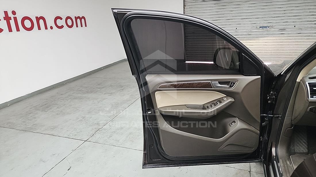 2015 Audi Q5 — Front Left Door — Photo 10