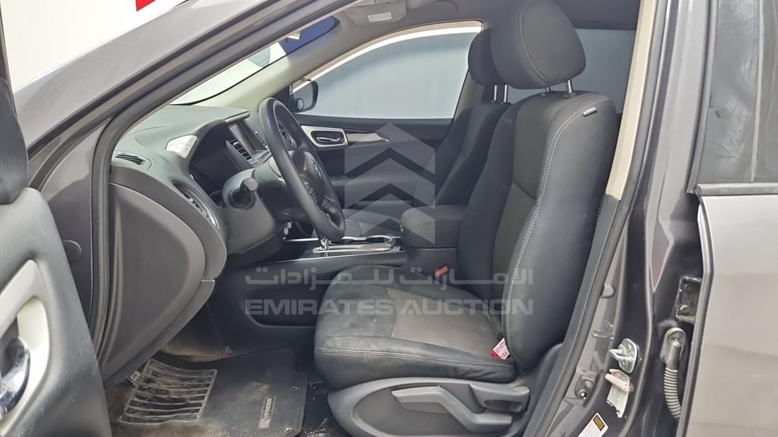 2017 Nissan Pathfinder — Front Left Driver Seat View — Photo 15