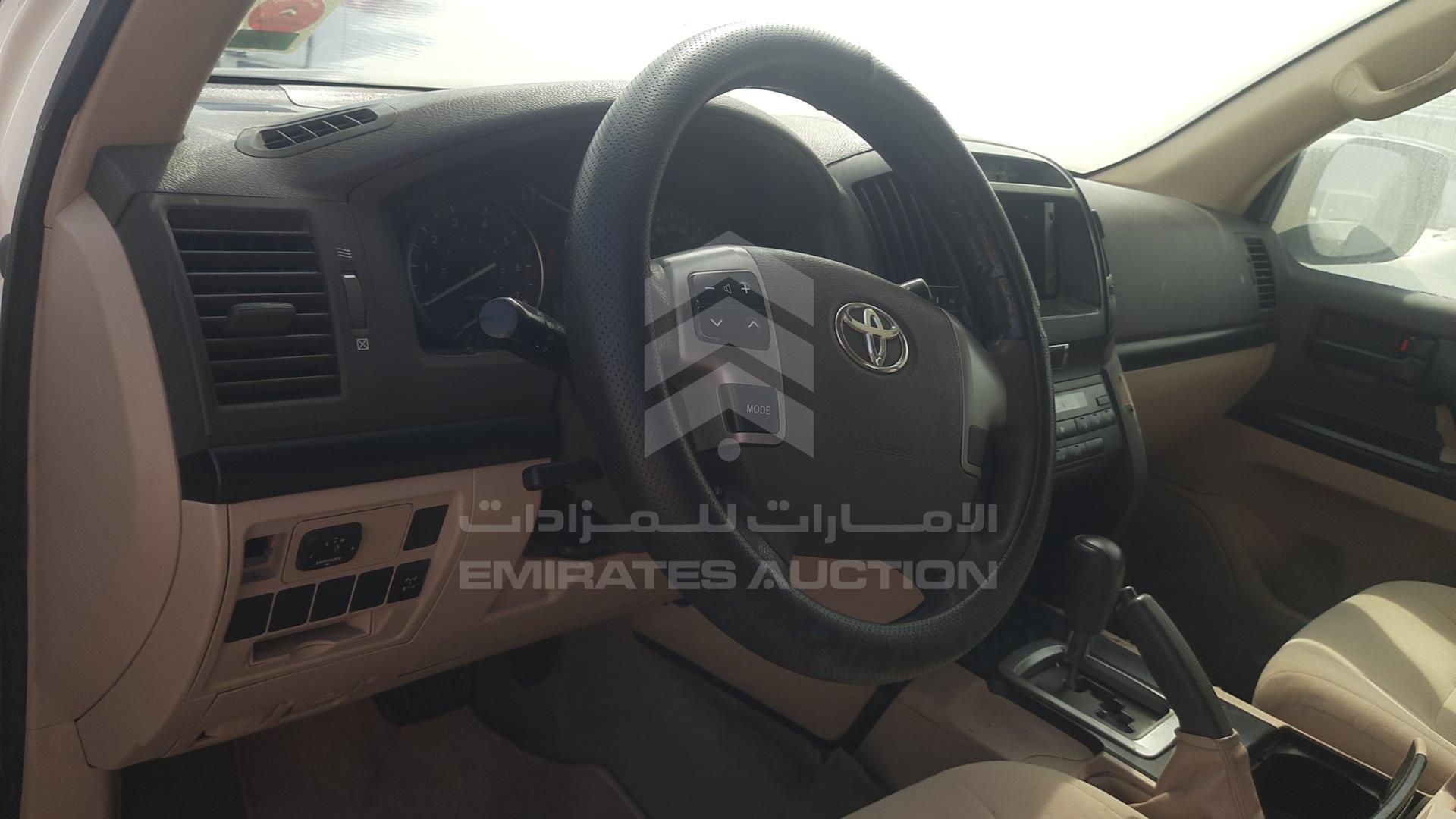 2013 TOYOTA LAND CRUISER VIN: JTMDU09J7D4064147