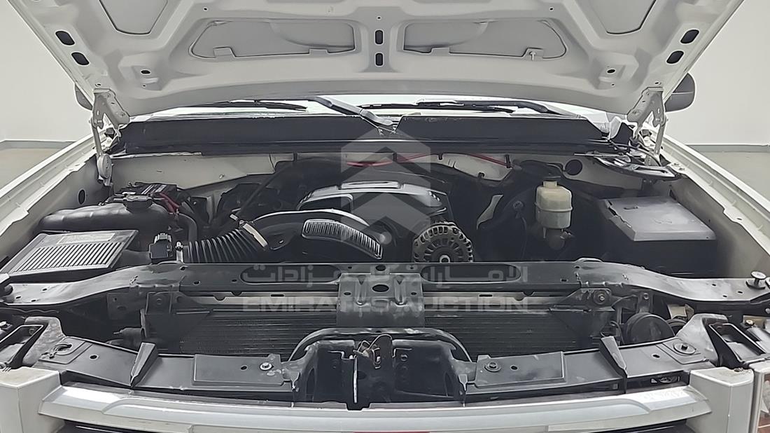 2011 GMC Sierra — Engine Bay — Photo 27