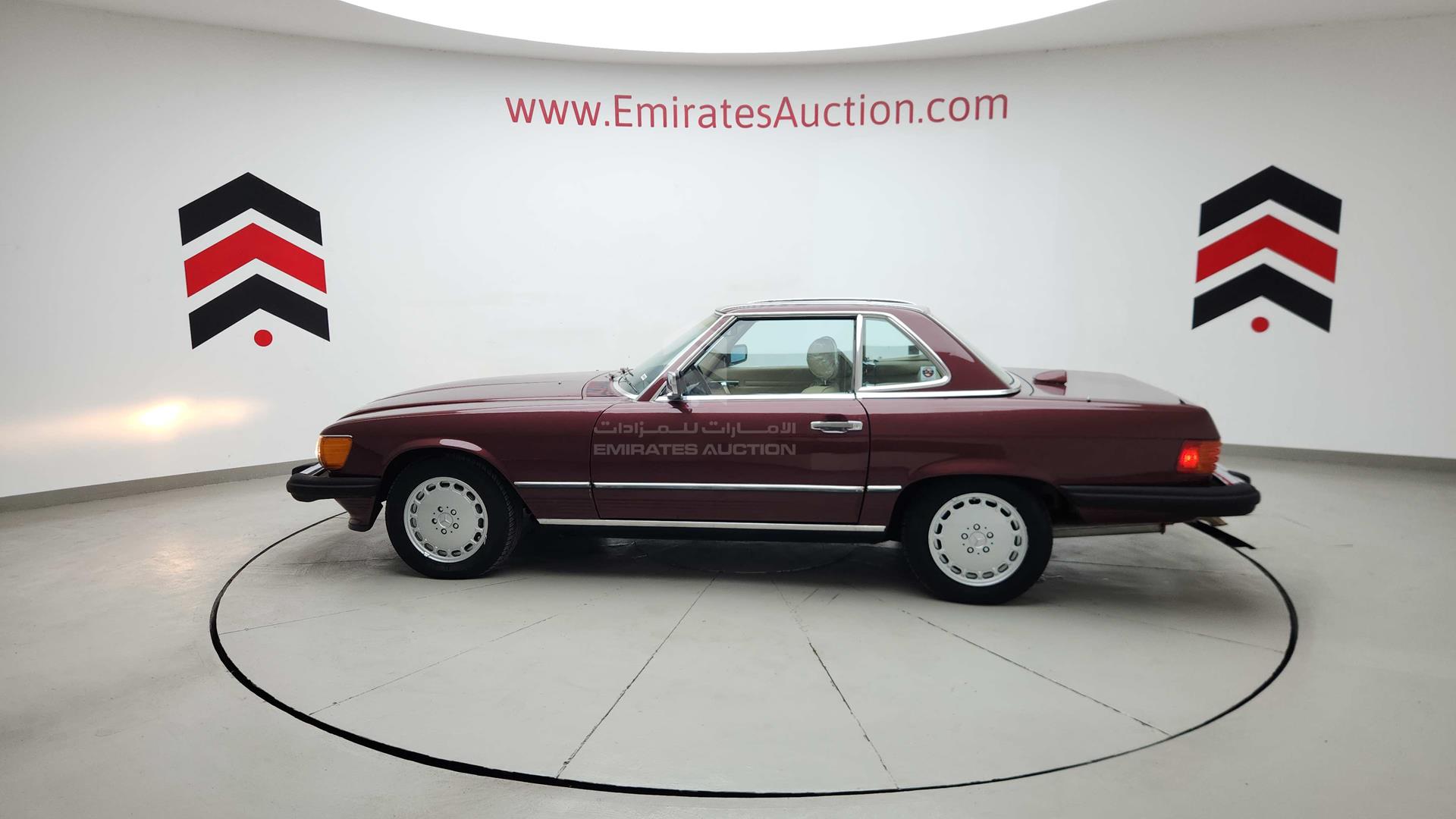 1987 MERCEDES SL 560 VIN: WDBBA48DXHA062949