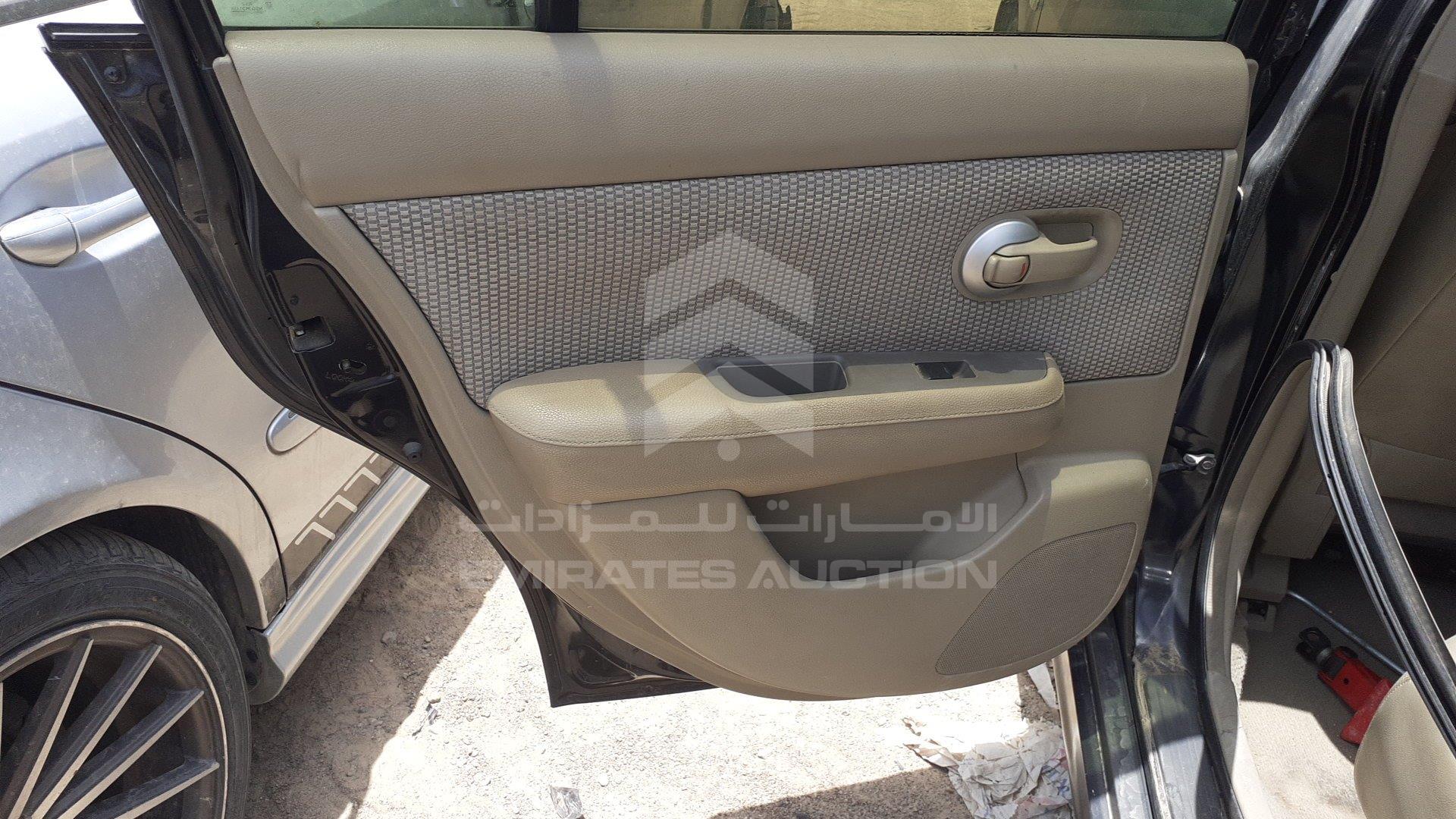 JN1CC13C86T006364 - 2006 Nissan Tiida - #340013